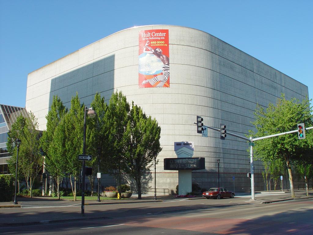 Travelodge By Wyndham Eugene Downtown/University Of Oregon מראה חיצוני תמונה