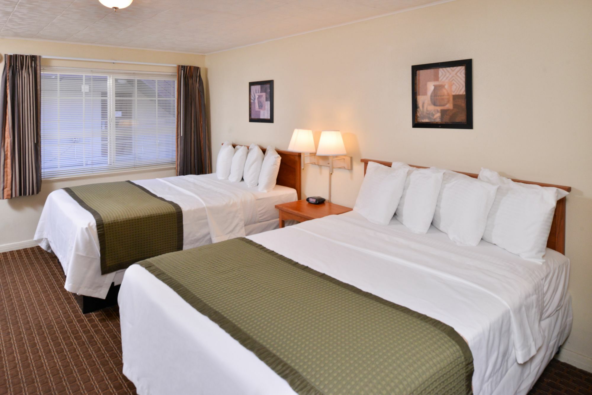 Travelodge By Wyndham Eugene Downtown/University Of Oregon מראה חיצוני תמונה