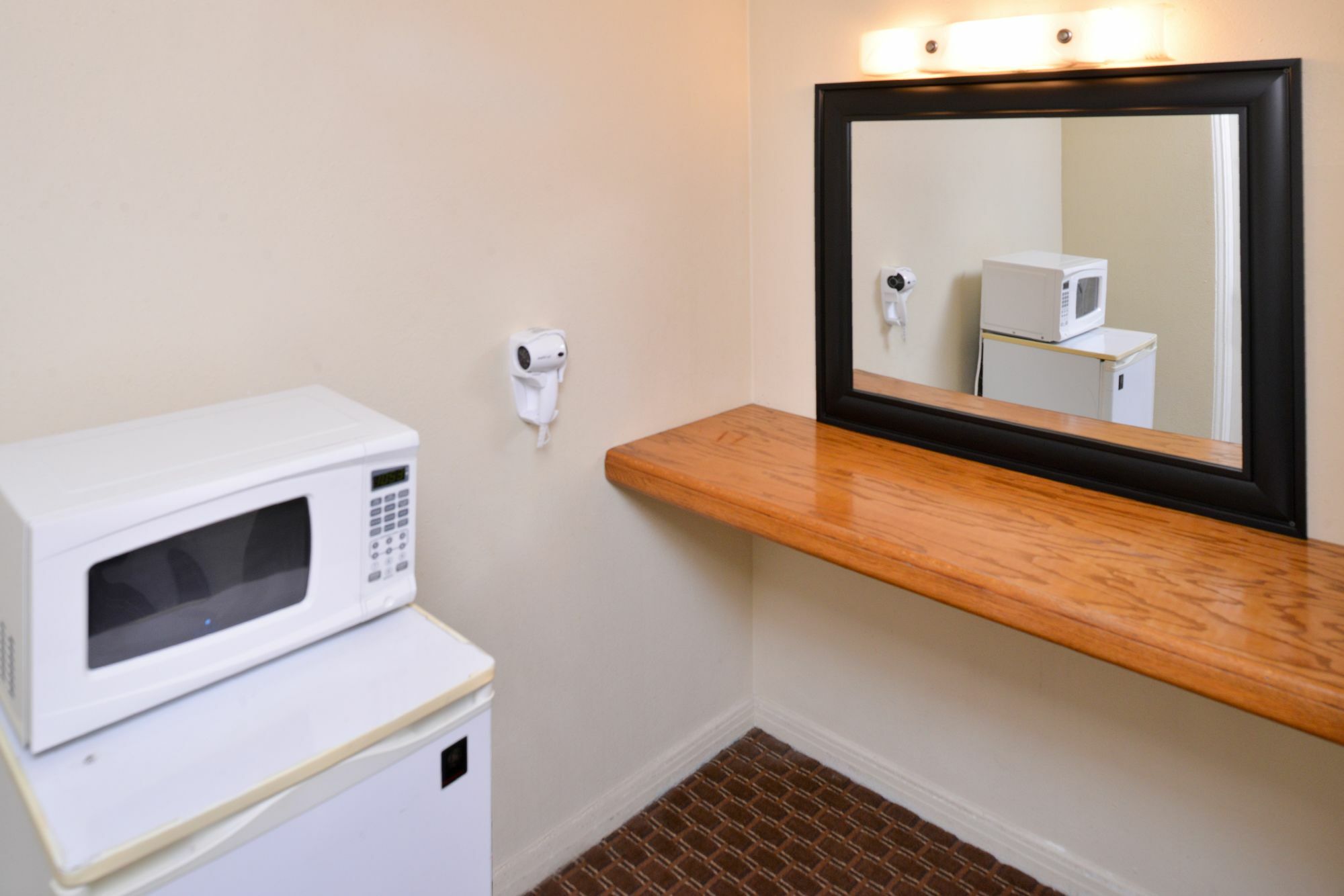 Travelodge By Wyndham Eugene Downtown/University Of Oregon מראה חיצוני תמונה